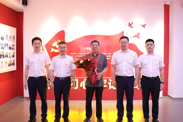 1.合影.jpg